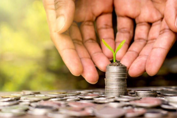 The Difference Between Actual Cash Value and Replacement